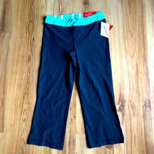 NEW XERSION Capri Legging Pants Small Navy Workout